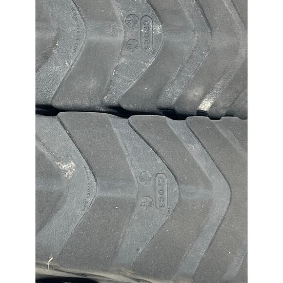 Crocs Charcoal Gray Clogs Mens 10 Womans 12 - Picture 5 of 7